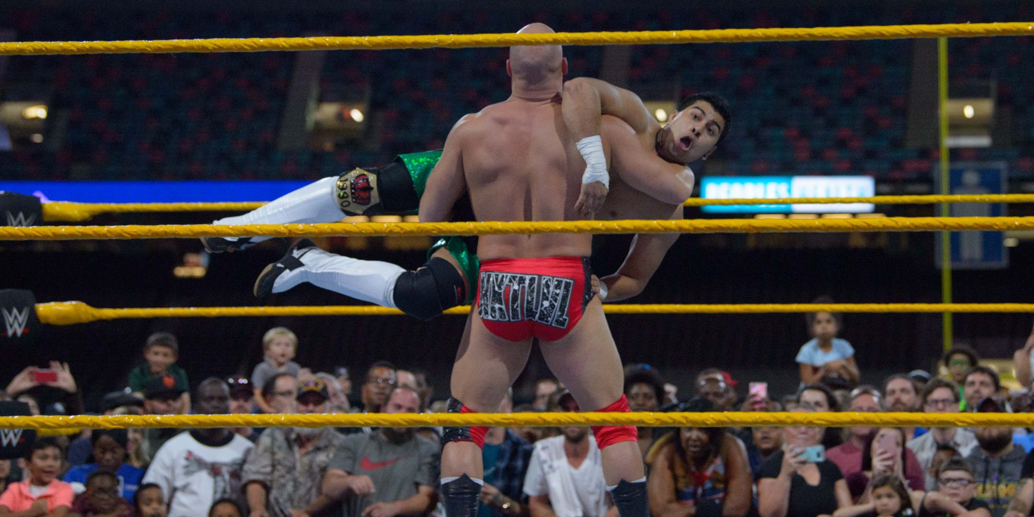 no.wrestlemaina.111717.008.JPG